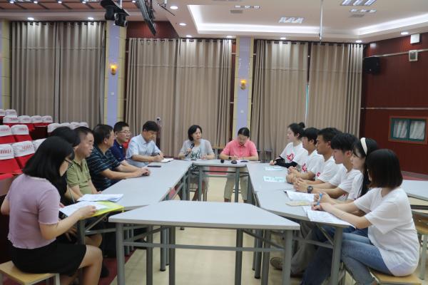 太阳成集团tyc234cc青春性健康教育实践服务队开展艾滋病预防宣讲活动(图1)