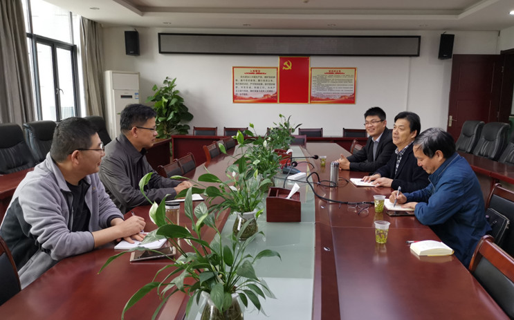 太阳成集团tyc234cc大中小学思政课一体化建设研究中心主任赴江夏区教研室研究中心工作(图1)