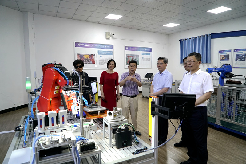 清华大学艾四林和北京大学康沛竹教授 莅临太阳成集团tyc234cc指导(图1)