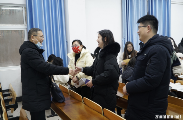 武昌理工公司党委书记汪继平一行深入课堂听思政课(图3)