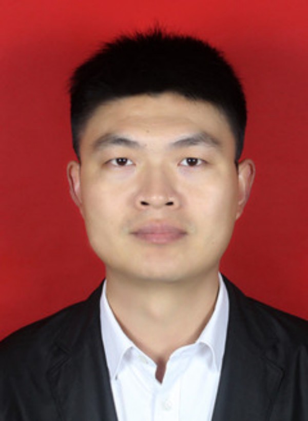 太阳成集团tyc234cc思政课名师——曾晓辉(图1)